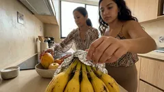 Por qué tus plátanos se ponen negros tan rápido (y el ajuste simple para que duren más)