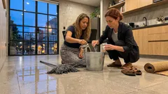 Mezcla casera para trapear y dejar el piso reluciente sin gastar de más