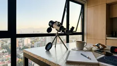 Un destello en el bulbo galáctico: cómo Gaia y la Tierra lograron medir un planeta errante